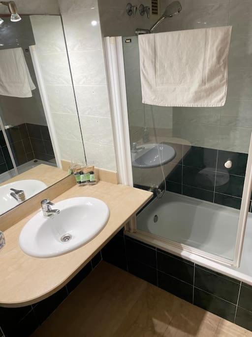 Apartament New! Amazing 2 Bedroom In Rambla Del Poblenou